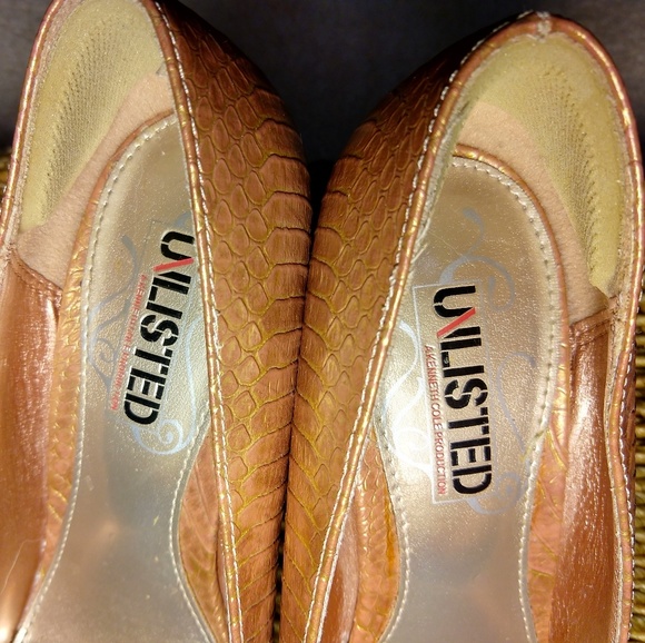 Gold platform heels - Picture 7 of 8